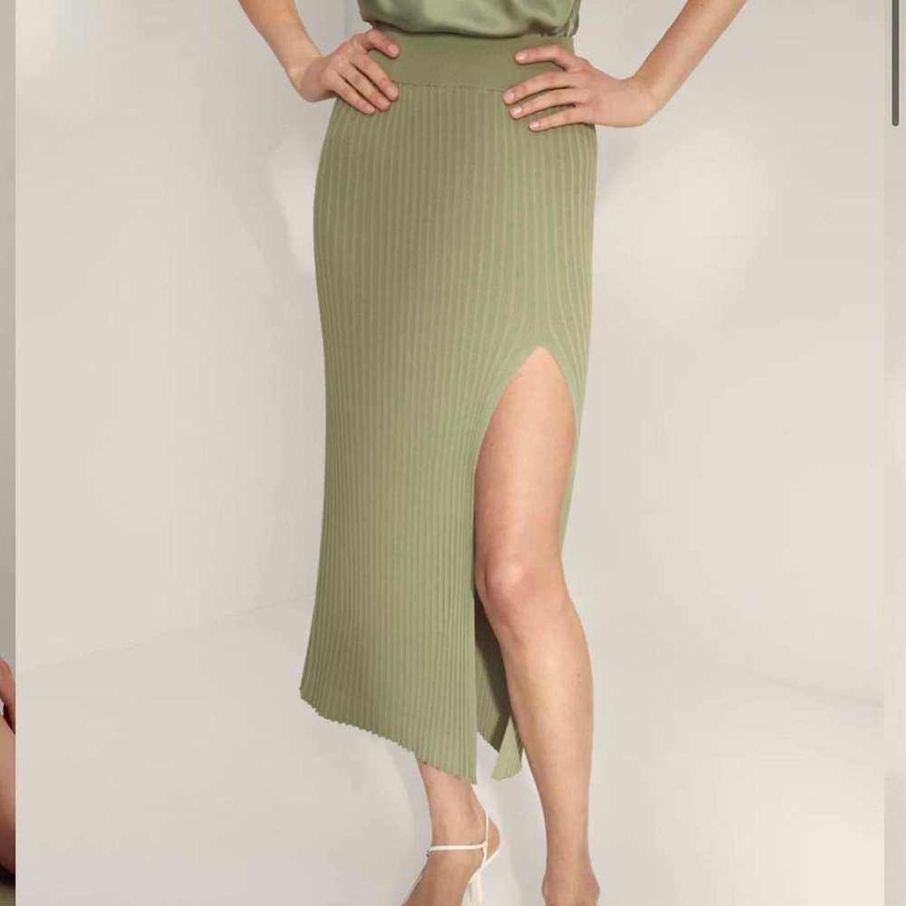 wilfred knit slit skirt in green from aritzia